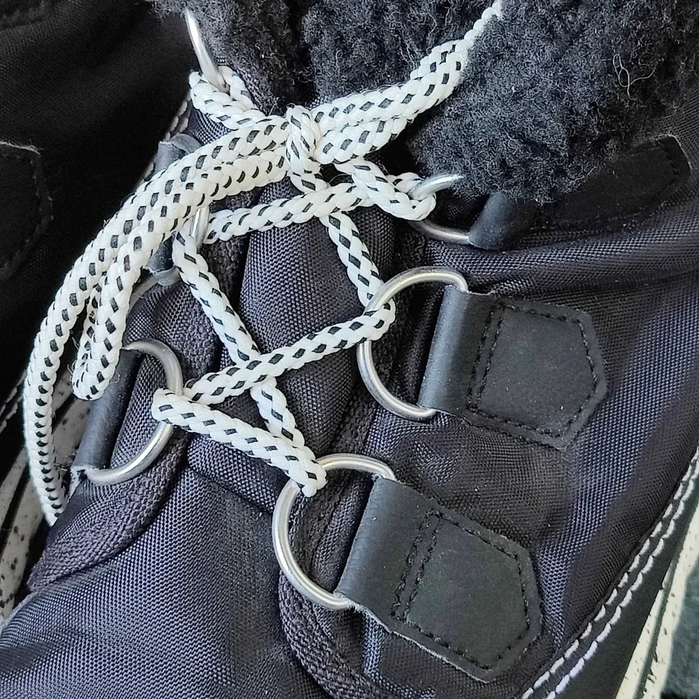Sorel Winter Cozy Carnival Waterproof Boots Black & White Sherpa Lined Size 7.5